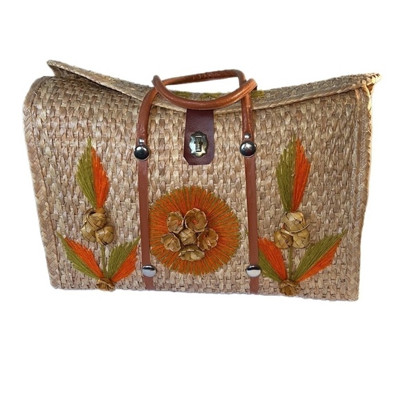 Vintage Handbags - Ex Vintage 70s Boho Straw Handmade Taxco, Mexico Floral Embroidered Tote Handbag